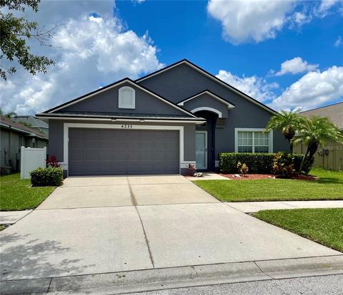 4235 Hartford Lake Dr, Tampa, FL 33619