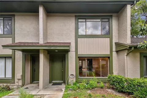 7809 Lemonwood Ct #228, Temple Terrace, FL 33637