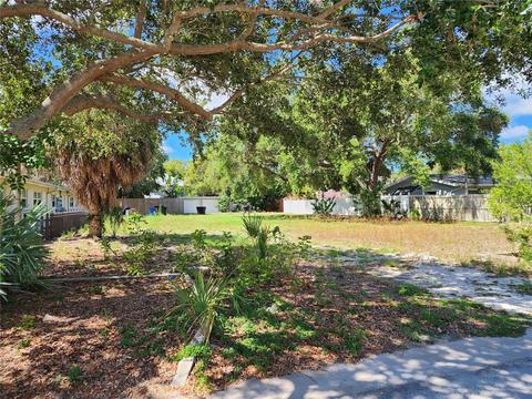 7110 Dartmouth Ave N, Saint Petersburg, FL 33710