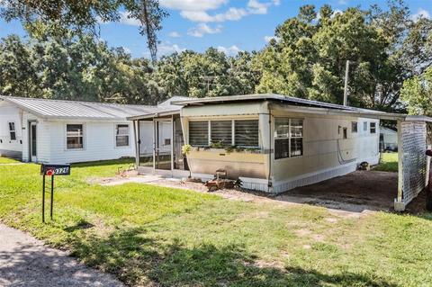 39326 Redhill Dr, Zephyrhills, FL 33542