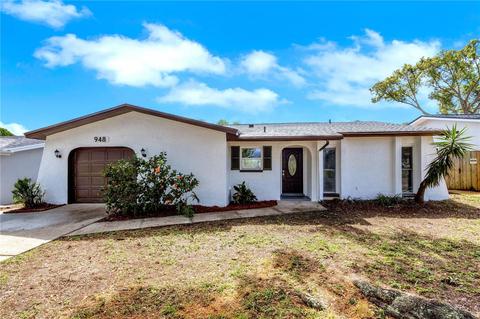 948 Wicks Dr, Palm Harbor, FL 34684