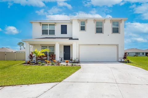 1203 Tahitian Sunrise Dr, Plant City, FL 33565