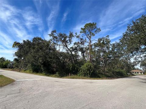 18452 Robinson Ave, Port Charlotte, FL 33948