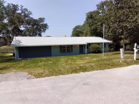 16924 SE 63rd Ln, Ocklawaha, FL 32179