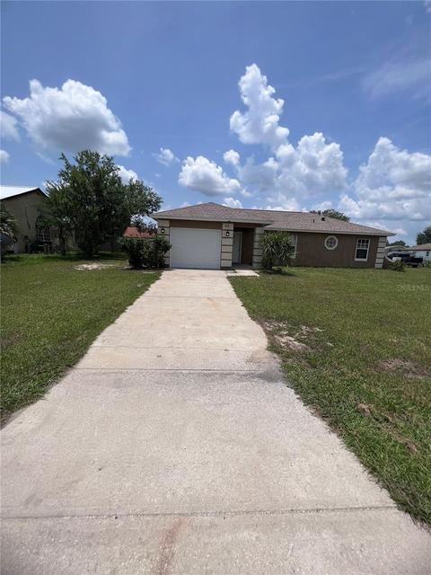304 Oak Track Radl, Ocala, FL 34472