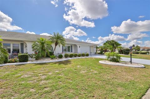 903 Bluewater Dr, Sun City Center, FL 33573