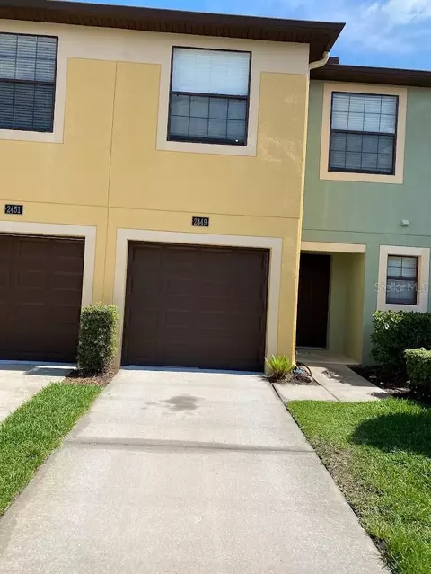 2449 Edgewater Falls Dr, Brandon, FL 33511