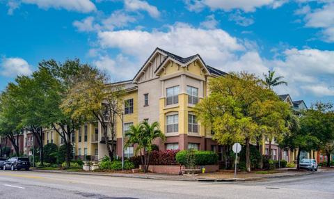 2402 W Azeele St #438, Tampa, FL 33609