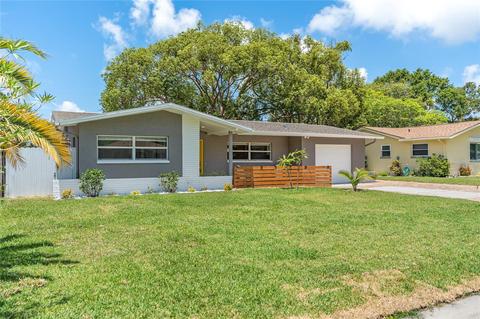 2032 Woodward Ave, Dunedin, FL 34698