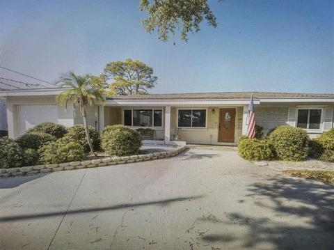 1251 37th Ave NE, Saint Petersburg, FL 33704