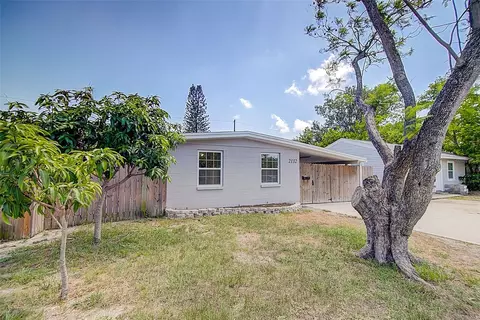 2132 43rd Ave N, Saint Petersburg, FL 33714