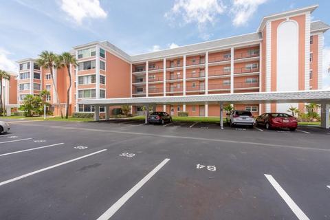 6800 20th Ave N #403, Saint Petersburg, FL 33710