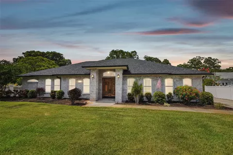 1444 Hounds Hollow Ct, Lutz, FL 33549