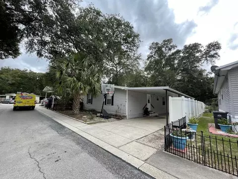 10539 Bay Hills Cir, Thonotosassa, FL 33592