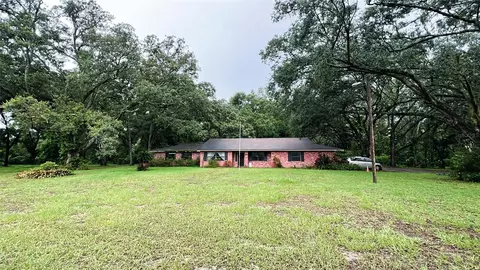 1905 S Taylor Rd, Seffner, FL 33584