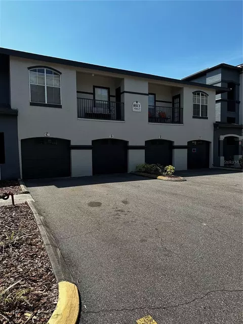 8513 Lucuya Way #208, Temple Terrace, FL 33637