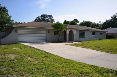 614 Overland Dr, Brandon, FL 33511