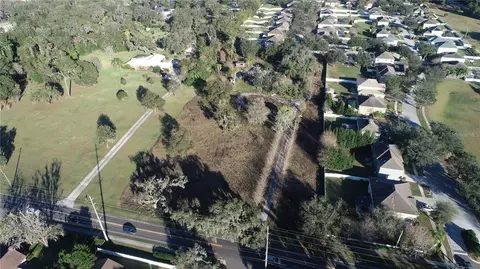 717 N Valrico Rd, Valrico, FL 33594