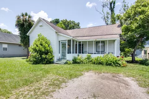 818 Drane St NW, Plant City, FL 33563