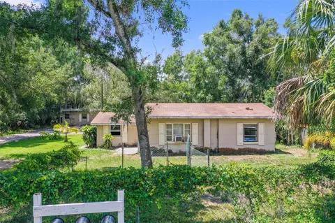 3825 Lakeshore Dr, Tampa, FL 33604