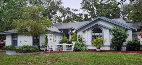 9924 Kenda Dr, Riverview, FL 33578