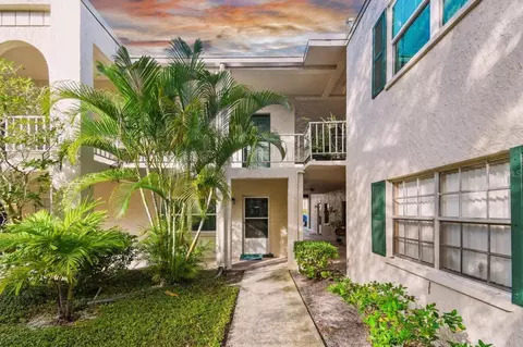 4325 Aegean Dr #136B, Tampa, FL 33611