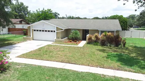 2202 Harvard Ct, Riverview, FL 33578