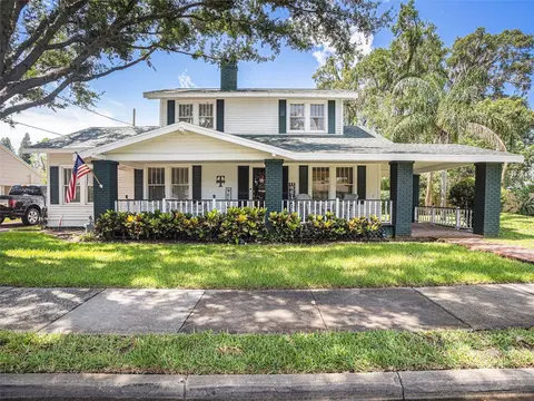 901 W Mahoney St, Plant City, FL 33563