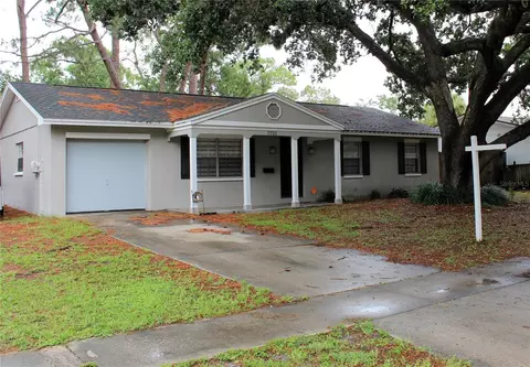 7721 W Pocahontas Ave, Tampa, FL 33615