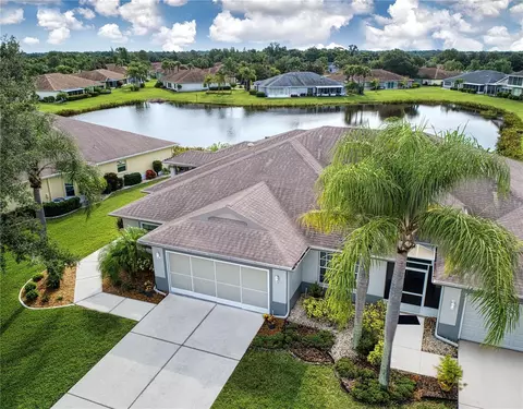 813 Staffordshire Ln #33, Sun City Center, FL 33573