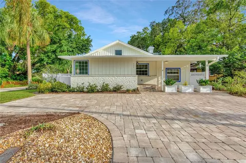 921 E Cayuga St, Tampa, FL 33603