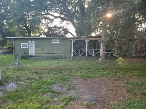 7210 N Amos Ave, Tampa, FL 33614