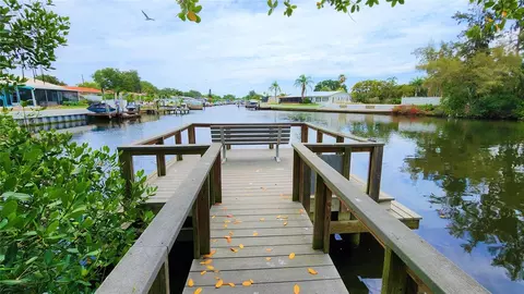 350 79th Ave N #142, Saint Petersburg, FL 33702
