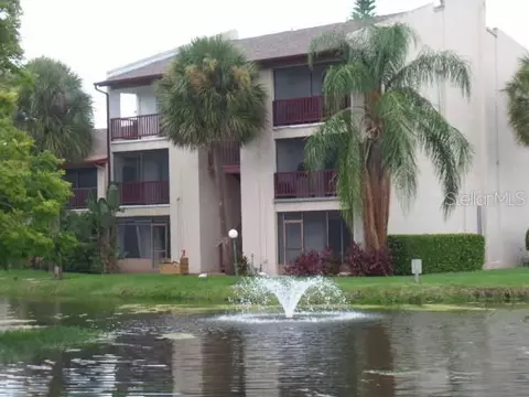 3848 N Lake Dr #133, Tampa, FL 33614