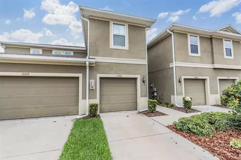 2210 Lennox Dale Ln, Brandon, FL 33510
