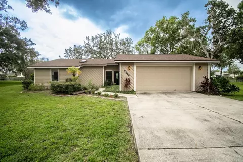 2416 Twelve Point Dr, Lakeland, FL 33811