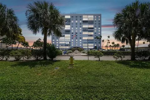 7200 Sunshine Skyway Ln S #11C, Saint Petersburg, FL 33711