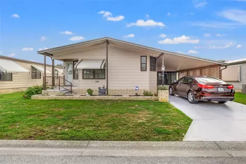 3833 William Hume Dr, Zephyrhills, FL 33541