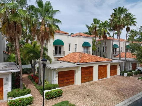 1135 Abbeys Way, Tampa, FL 33602