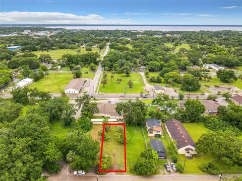 W 13th Place, Sanford, FL 32771