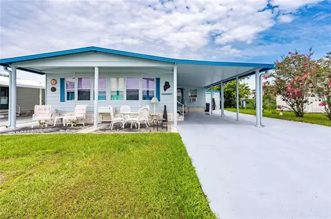 5601 Plant St, Zephyrhills, FL 33542