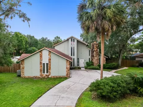 826 Scenic Heights Dr, Brandon, FL 33511