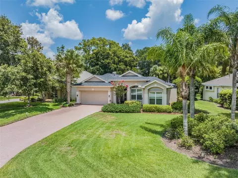 12428 Forest Highlands Dr, Dade City, FL 33525