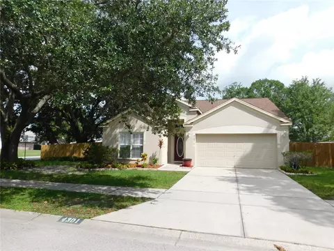 4301 Fayette Dr, Lutz, FL 33559