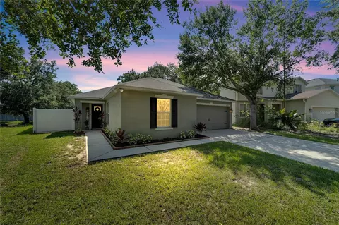 6610 Waterton Dr, Riverview, FL 33578