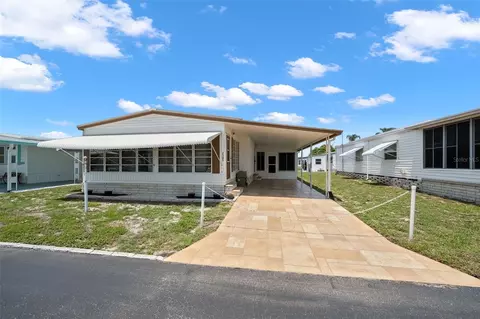 2101 Wailua Dr, Holiday, FL 34691