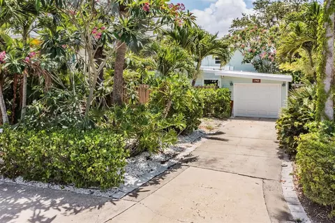 1903 Bay Blvd, Indian Rocks Beach, FL 33785