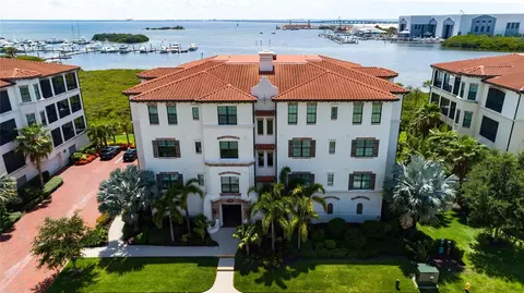 5719 Yeats Manor Dr #302, Tampa, FL 33616