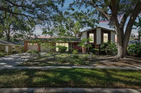 8013 W Hiawatha St, Tampa, FL 33615