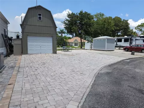 20300 Leonard Rd #76, Lutz, FL 33558